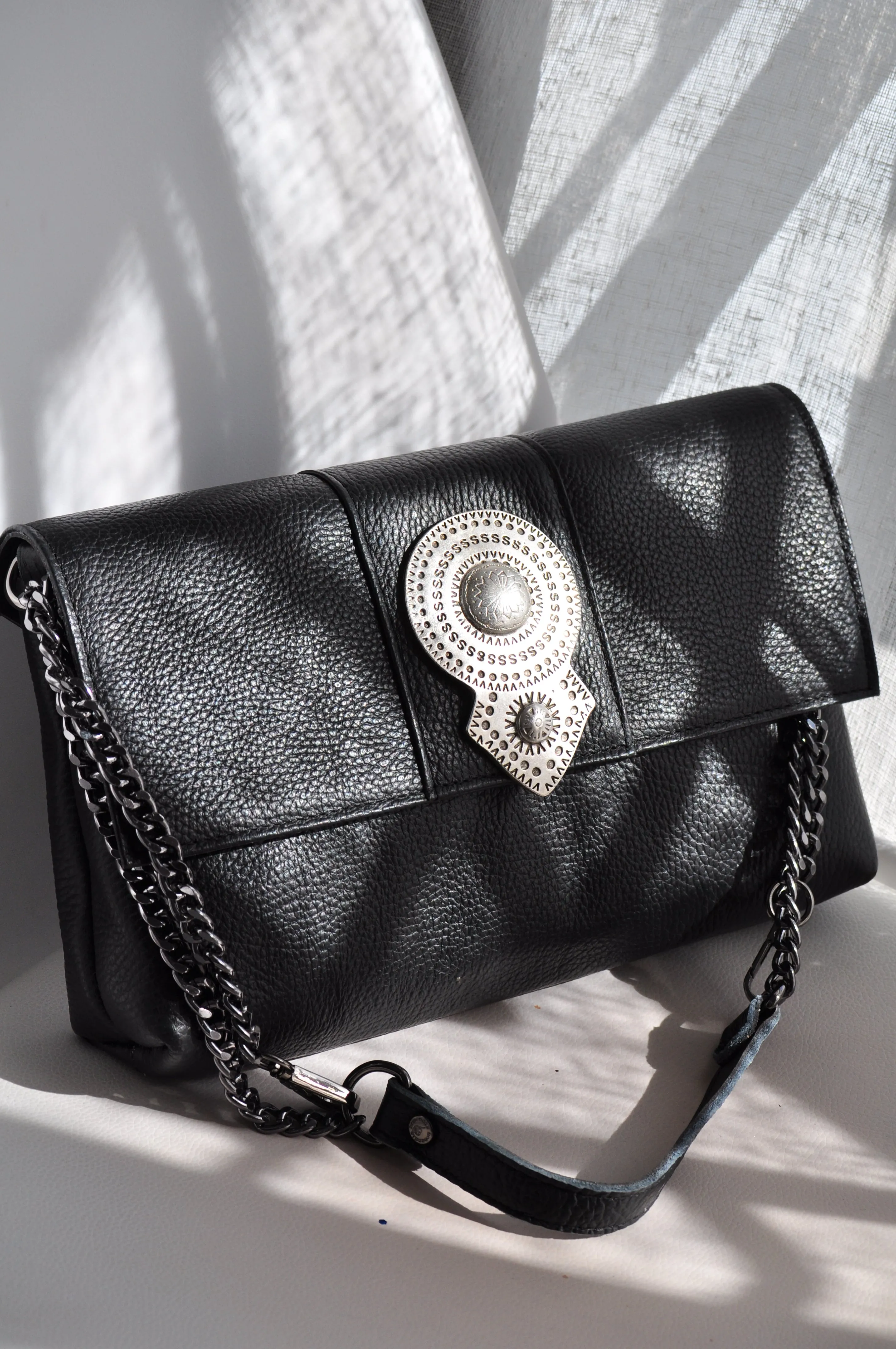 Aurora Leather Shoulder Bag - Black