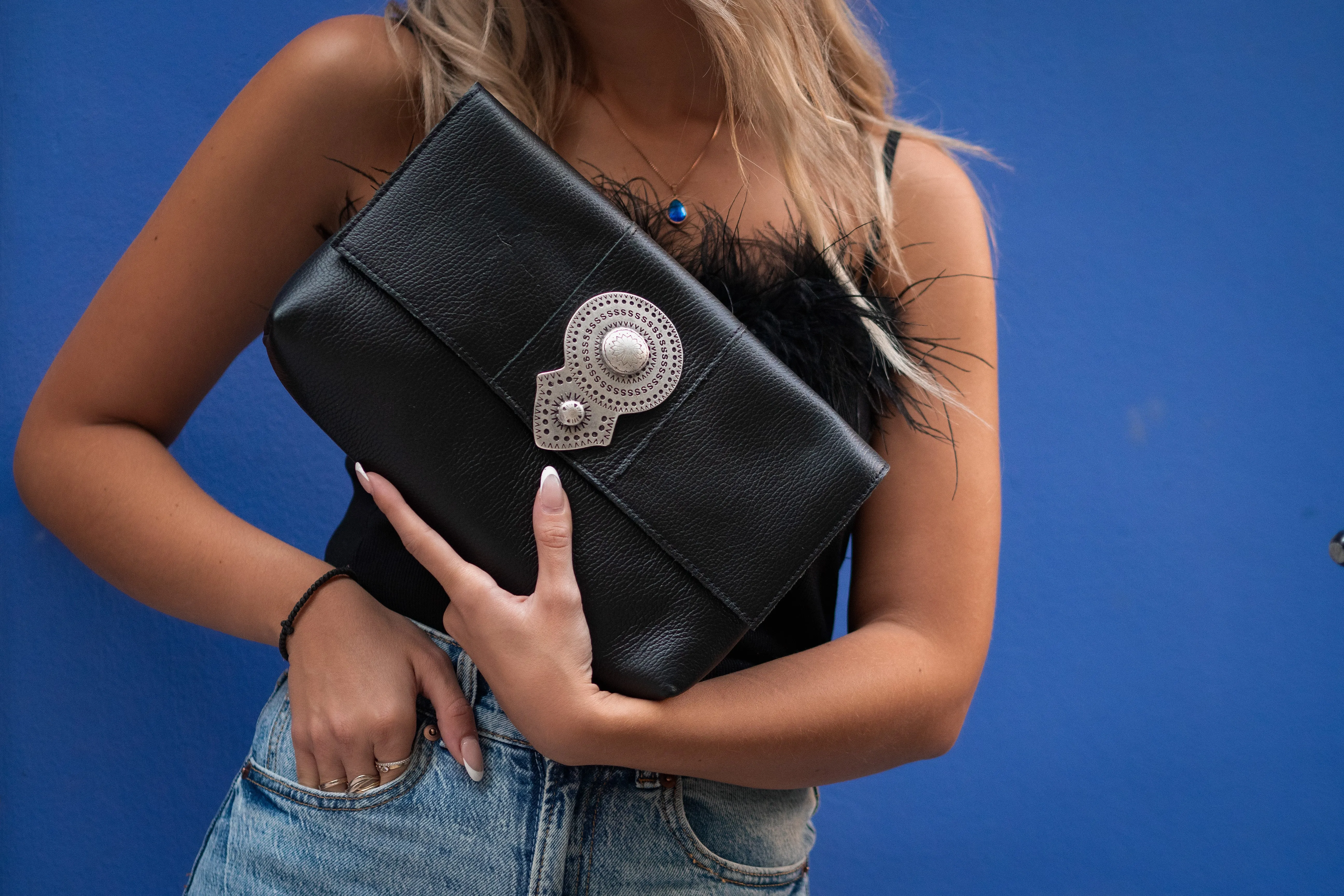 Aurora Leather Shoulder Bag - Black