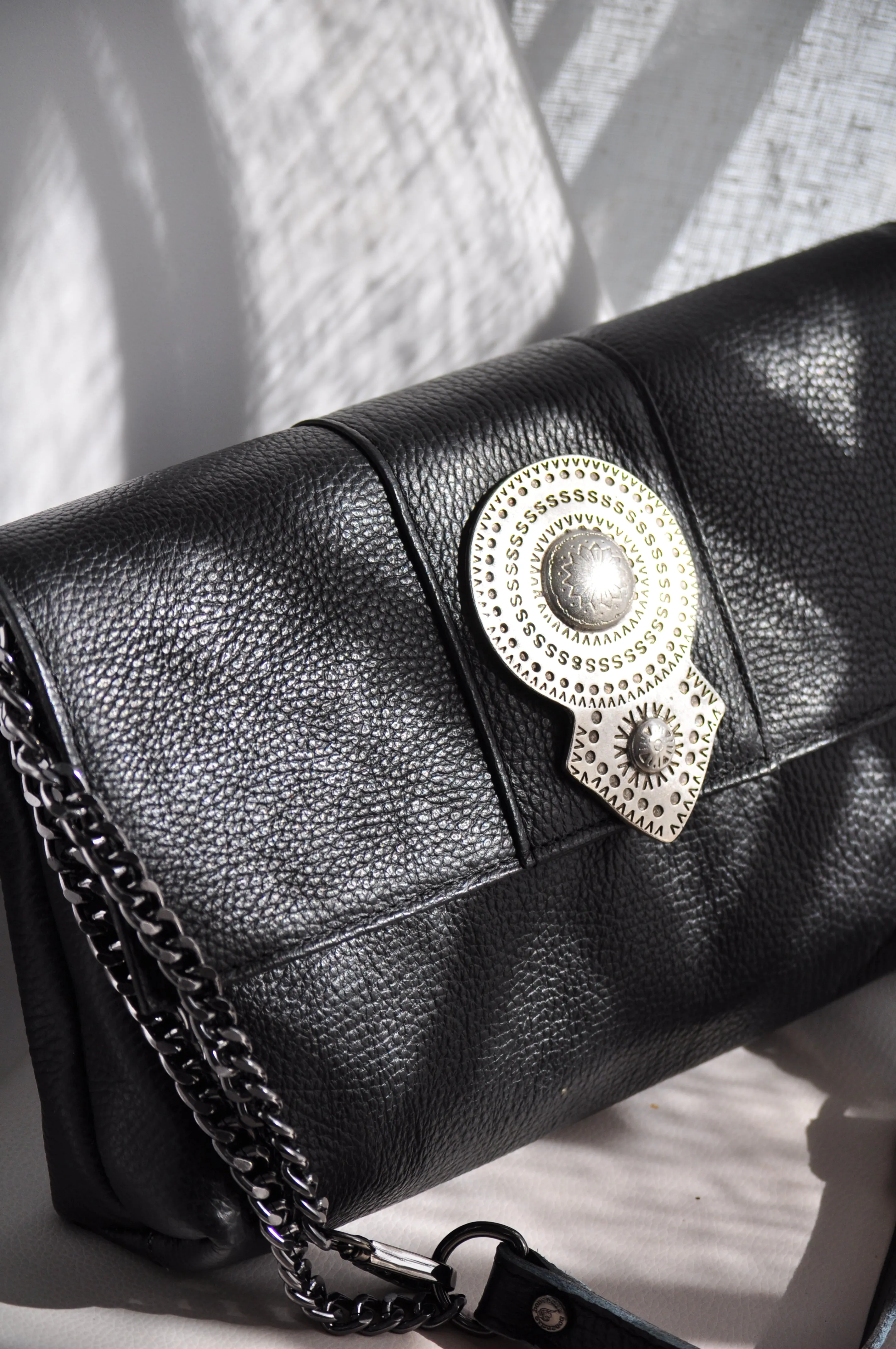 Aurora Leather Shoulder Bag - Black