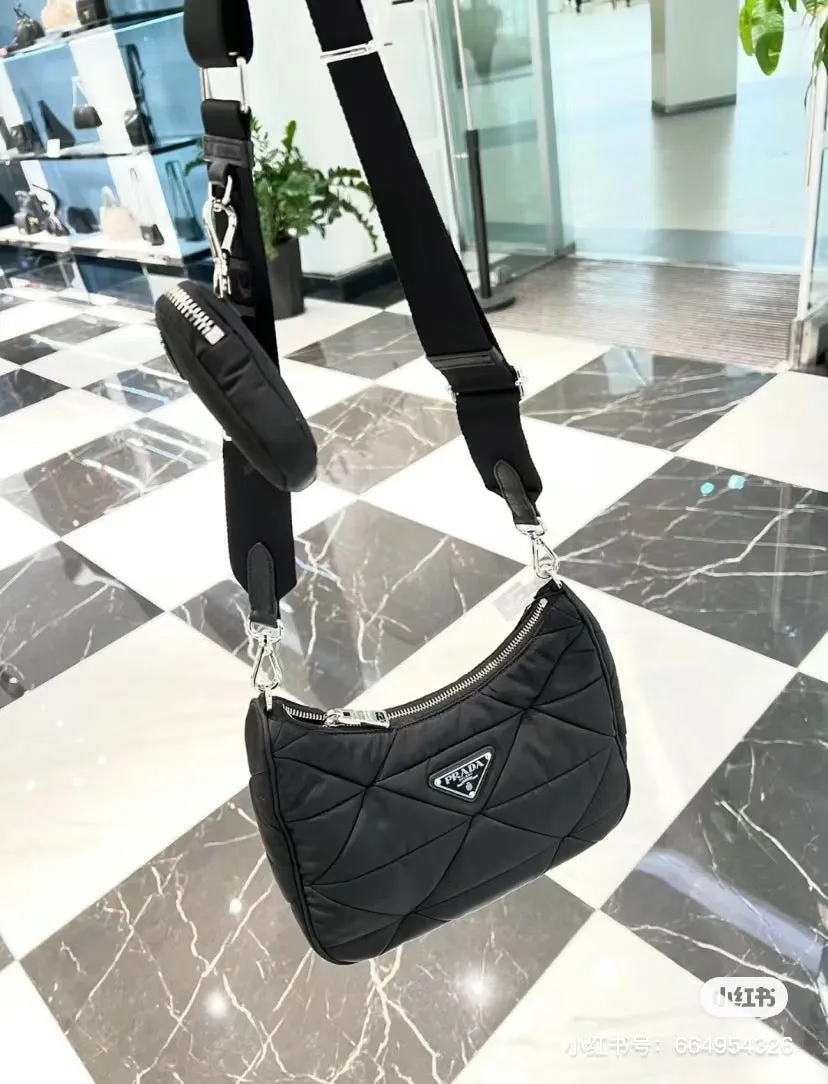 P Re-Nylon Padded Bag